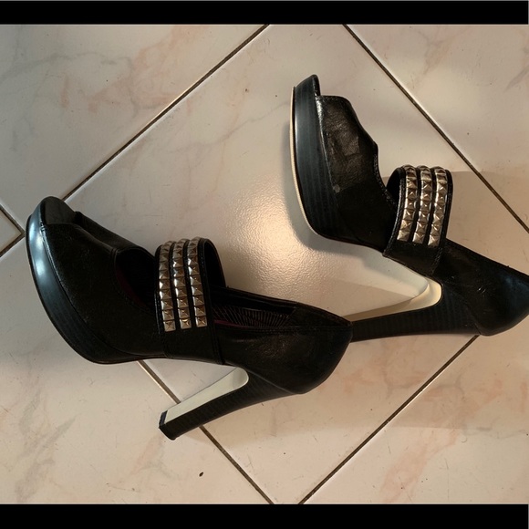 Steve Madden Shoes - What a stud!